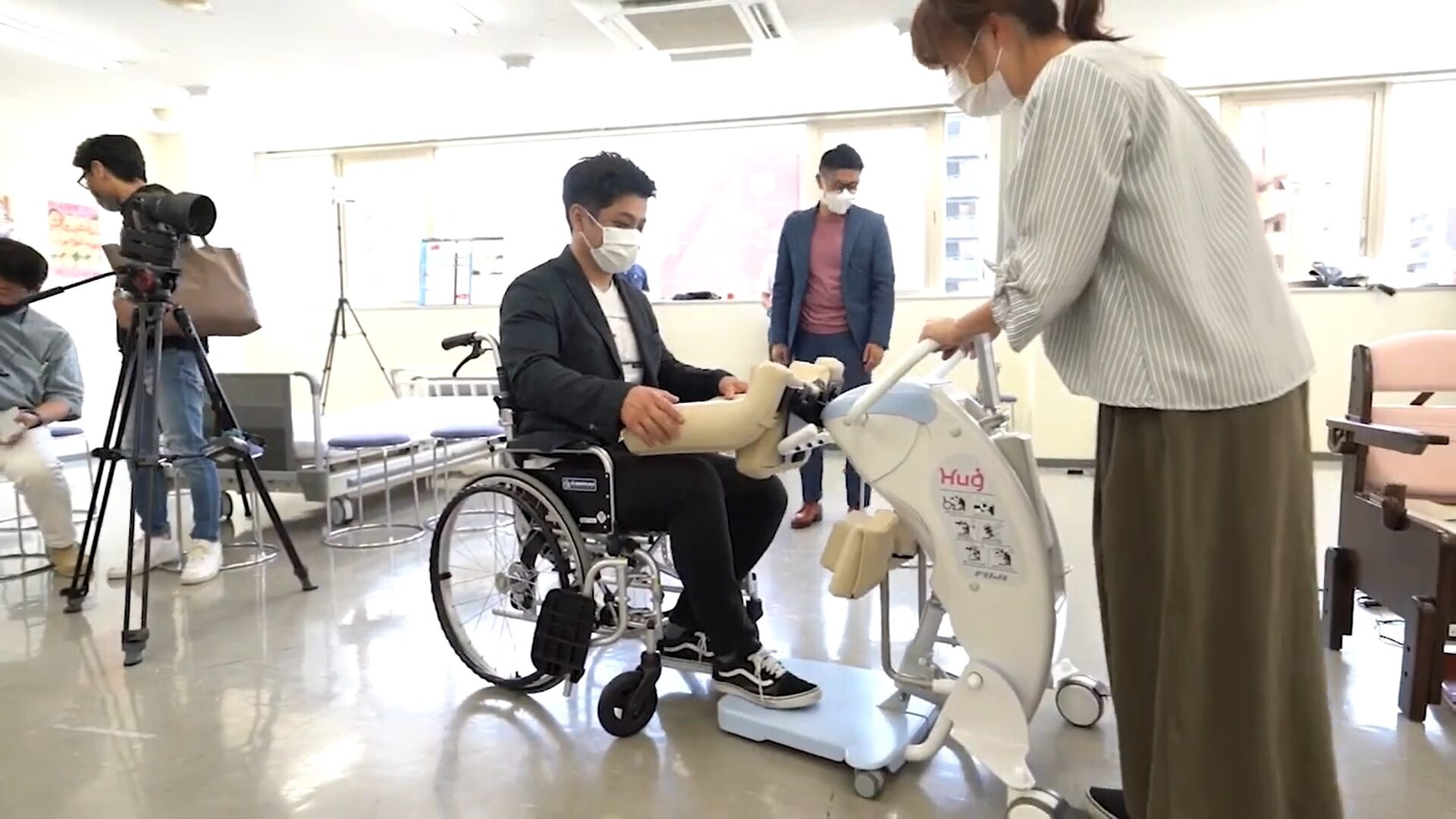 広島県介護福祉士養成施設協会主催の「ICT介護ロボット導入支援研修」が本校で行われました。メイン画像